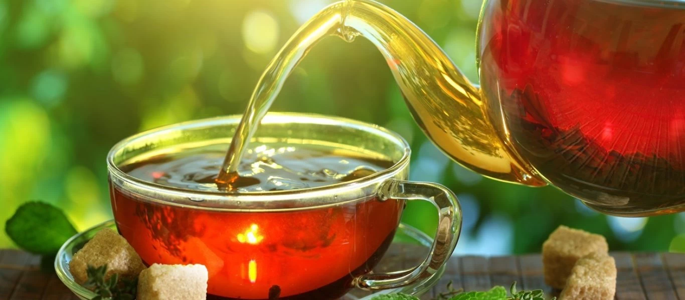 Δείτε ποιον κίνδυνο κρύβουν τα φακελάκια τσαγιού